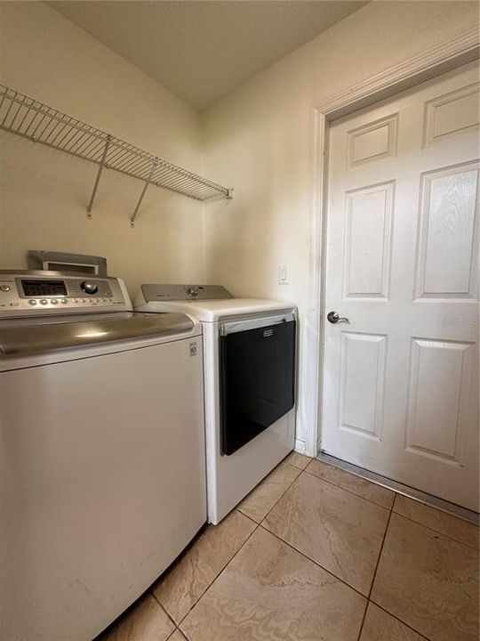 En Venta: $259,900 (3 camas, 2 baños, 1390 Pies cuadrados)