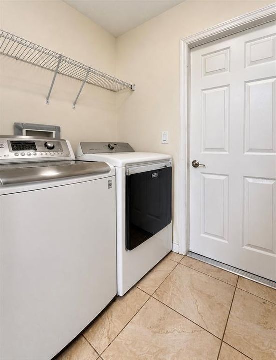 En Venta: $259,900 (3 camas, 2 baños, 1390 Pies cuadrados)