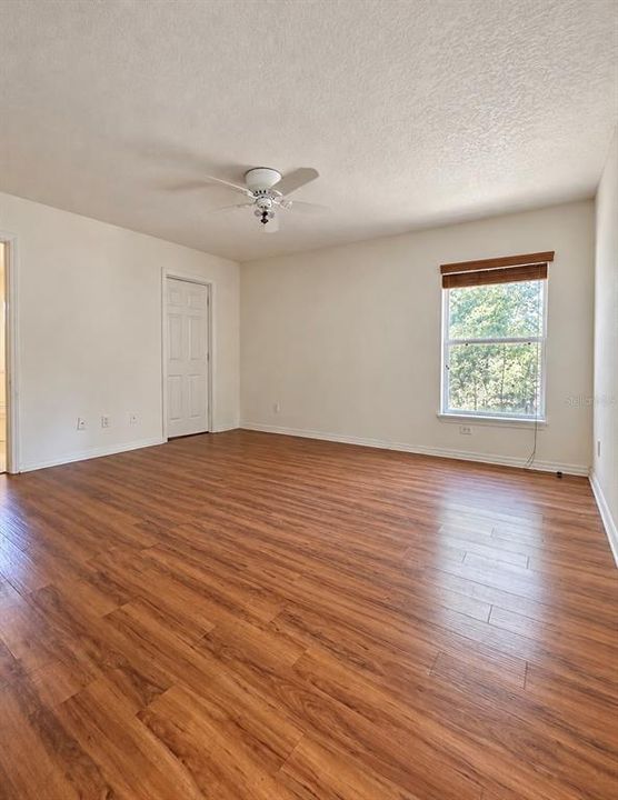 En Venta: $259,900 (3 camas, 2 baños, 1390 Pies cuadrados)