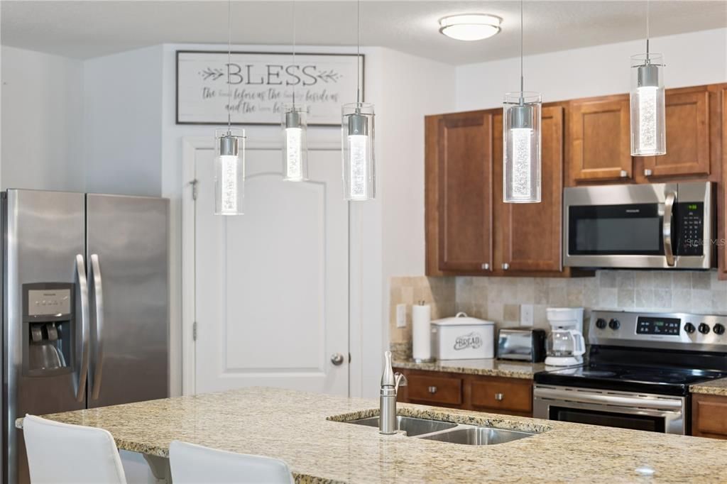 For Sale: $399,900 (4 beds, 2 baths, 1846 Square Feet)