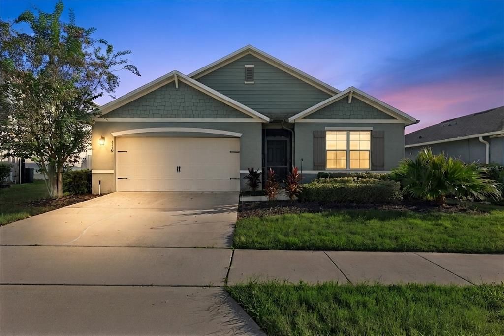 For Sale: $399,900 (4 beds, 2 baths, 1846 Square Feet)