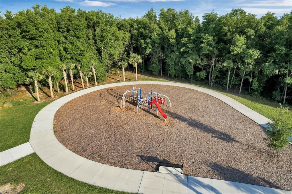 For Sale: $399,900 (4 beds, 2 baths, 1846 Square Feet)
