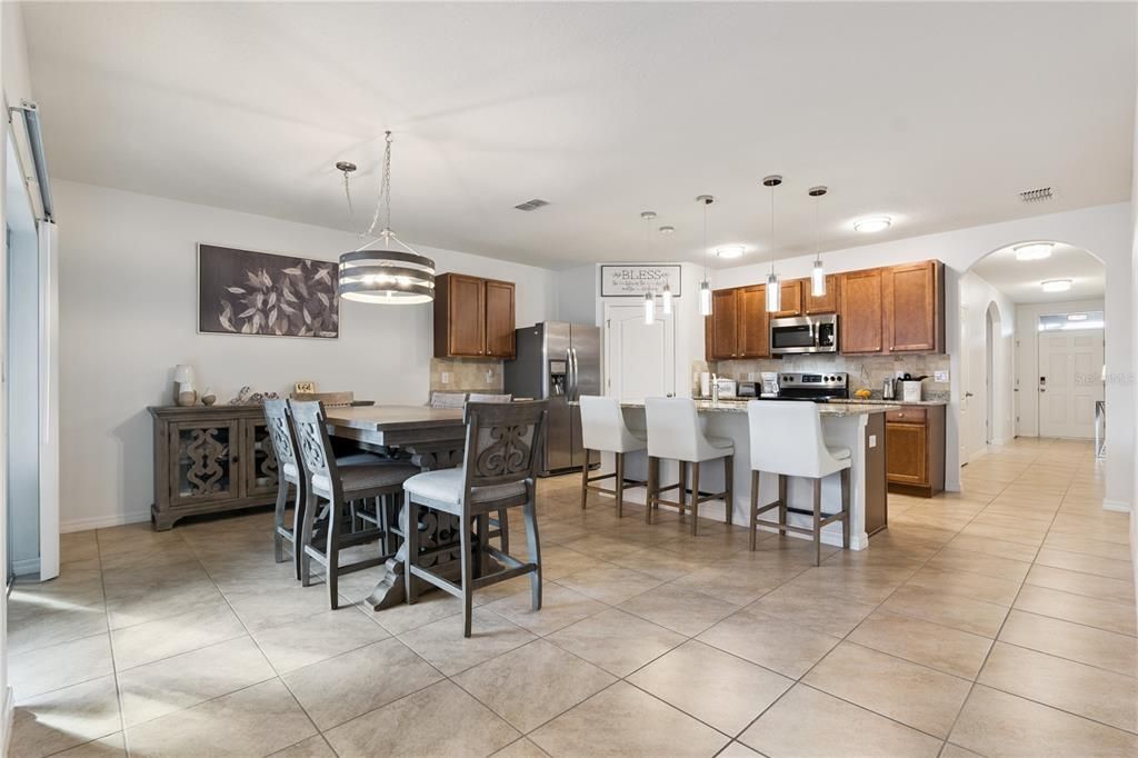 For Sale: $399,900 (4 beds, 2 baths, 1846 Square Feet)