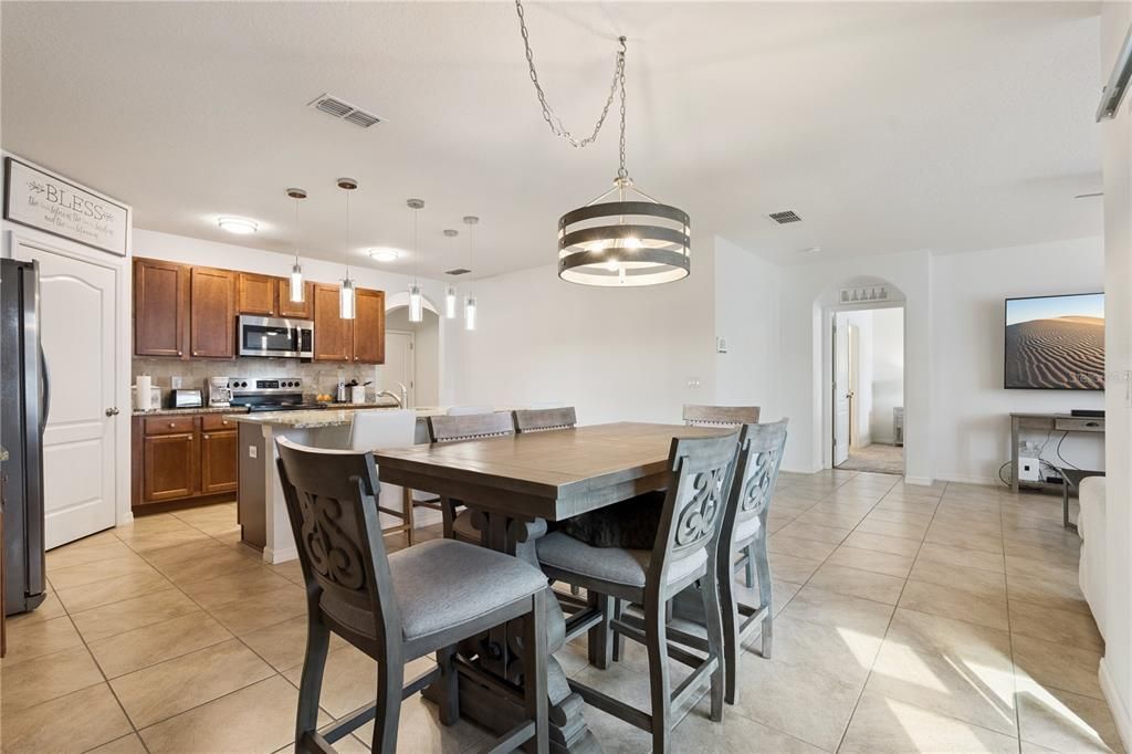 For Sale: $399,900 (4 beds, 2 baths, 1846 Square Feet)