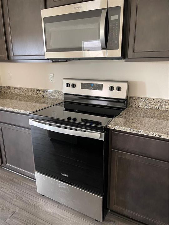 В аренду: $2,550 (3 спален, 2 ванн, 1860 Квадратных фут)