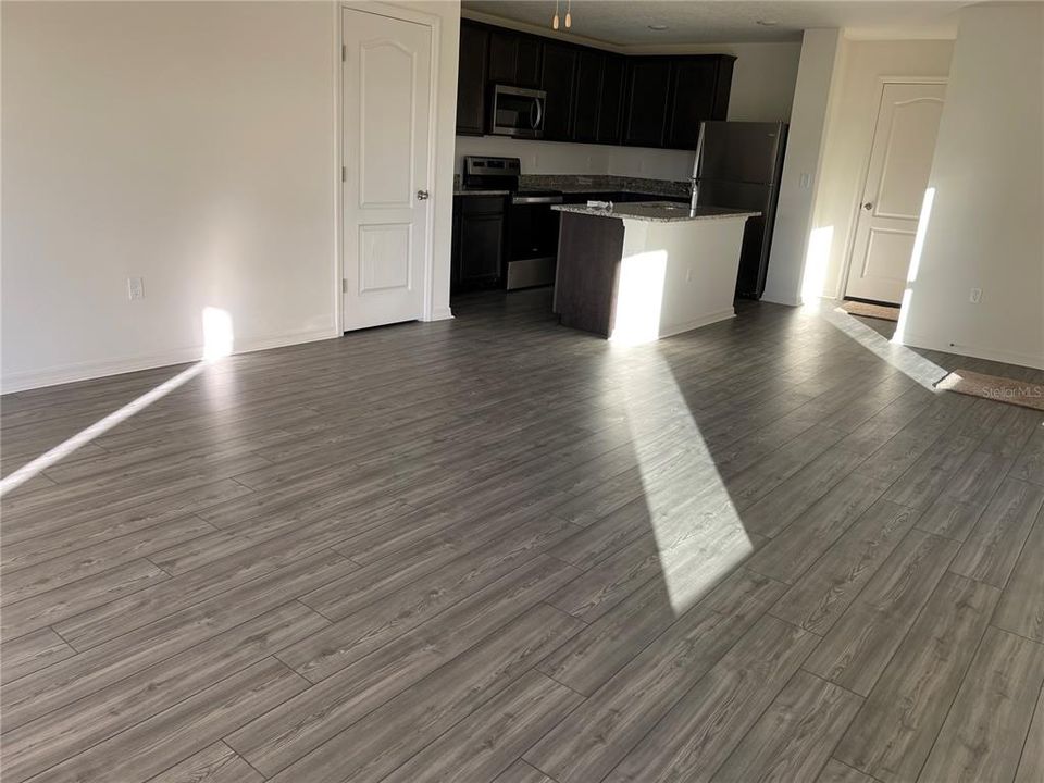 В аренду: $2,550 (3 спален, 2 ванн, 1860 Квадратных фут)