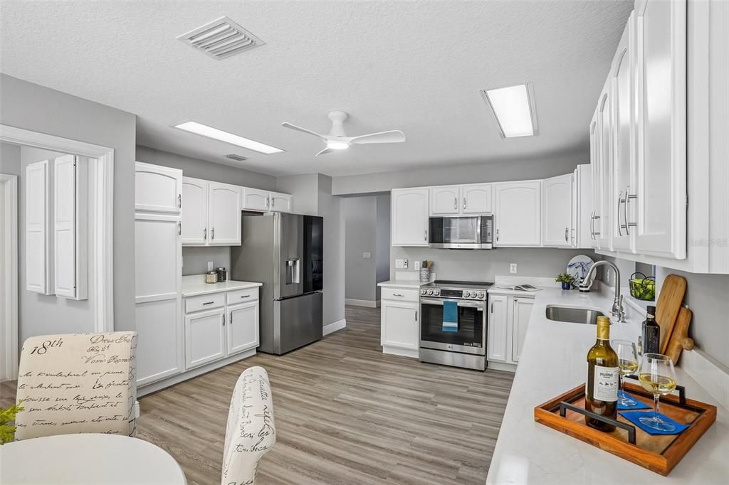 En Venta: $399,900 (3 camas, 2 baños, 1695 Pies cuadrados)