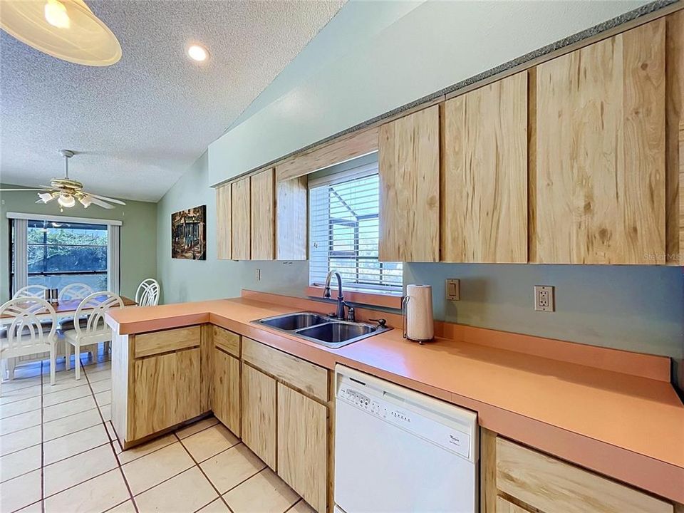 For Sale: $360,000 (3 beds, 2 baths, 1732 Square Feet)