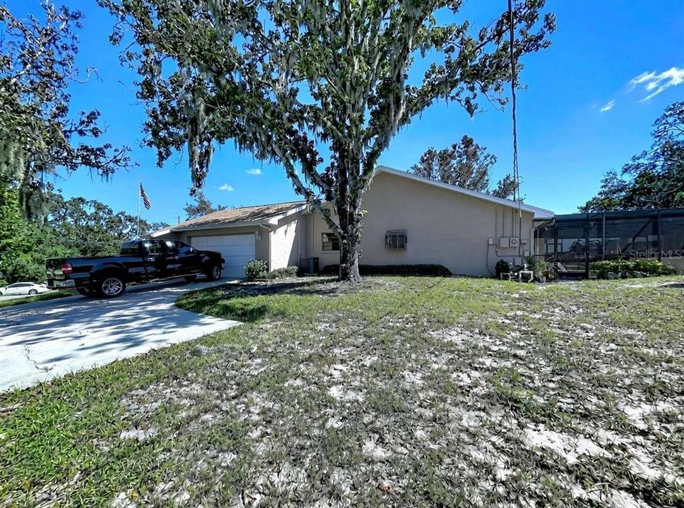 For Sale: $360,000 (3 beds, 2 baths, 1732 Square Feet)