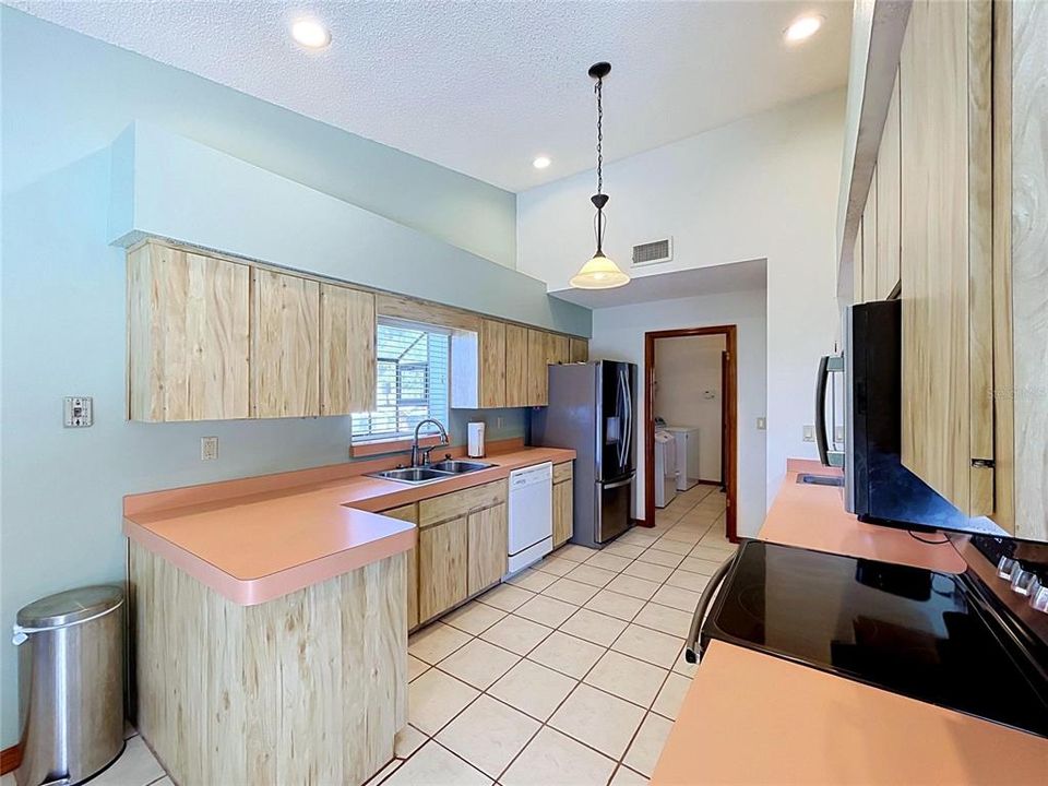 For Sale: $360,000 (3 beds, 2 baths, 1732 Square Feet)