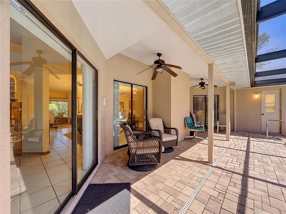 For Sale: $360,000 (3 beds, 2 baths, 1732 Square Feet)