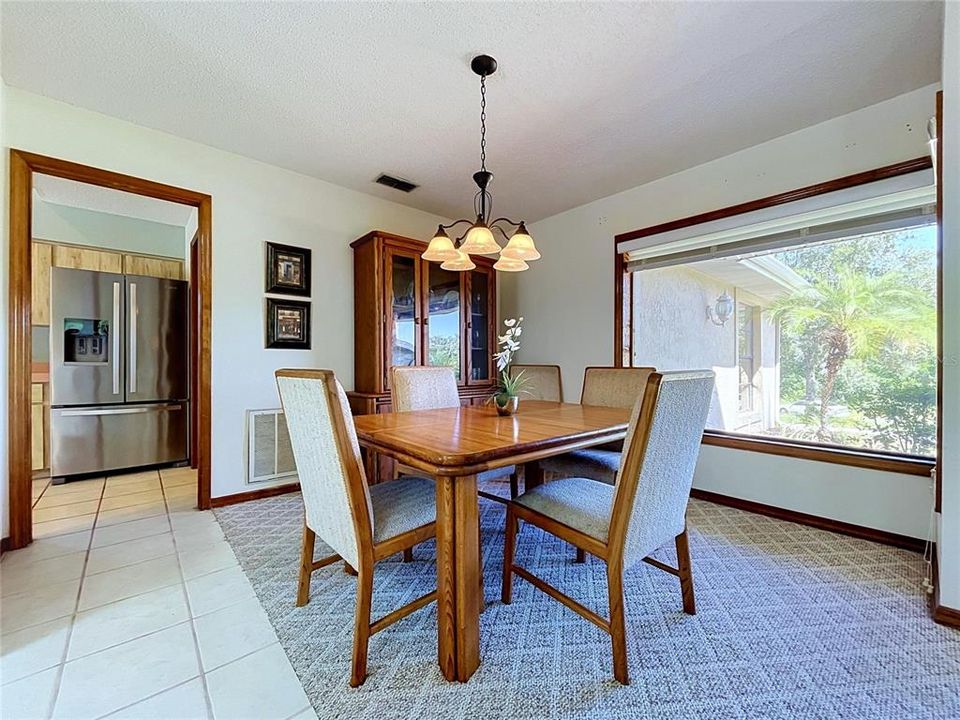 For Sale: $360,000 (3 beds, 2 baths, 1732 Square Feet)
