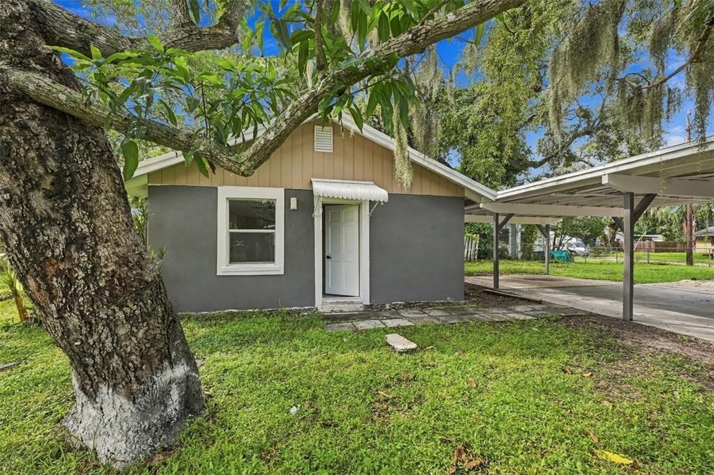 En Venta: $399,000 (4 camas, 2 baños, 2206 Pies cuadrados)