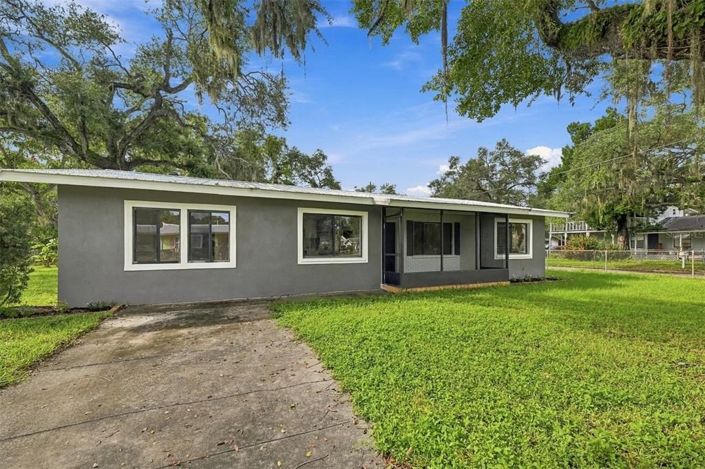 En Venta: $399,000 (4 camas, 2 baños, 2206 Pies cuadrados)