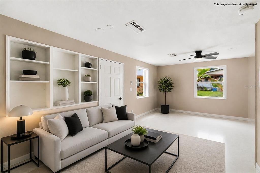 En Venta: $399,000 (4 camas, 2 baños, 2206 Pies cuadrados)