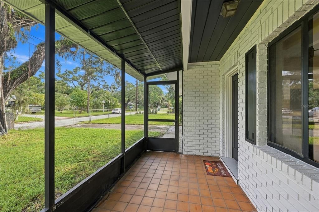 En Venta: $399,000 (4 camas, 2 baños, 2206 Pies cuadrados)