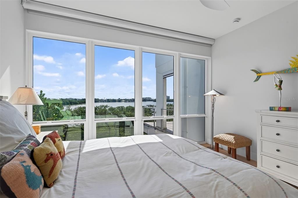 For Sale: $6,775,000 (5 beds, 3 baths, 4284 Square Feet)