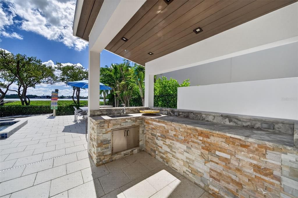 For Sale: $6,775,000 (5 beds, 3 baths, 4284 Square Feet)