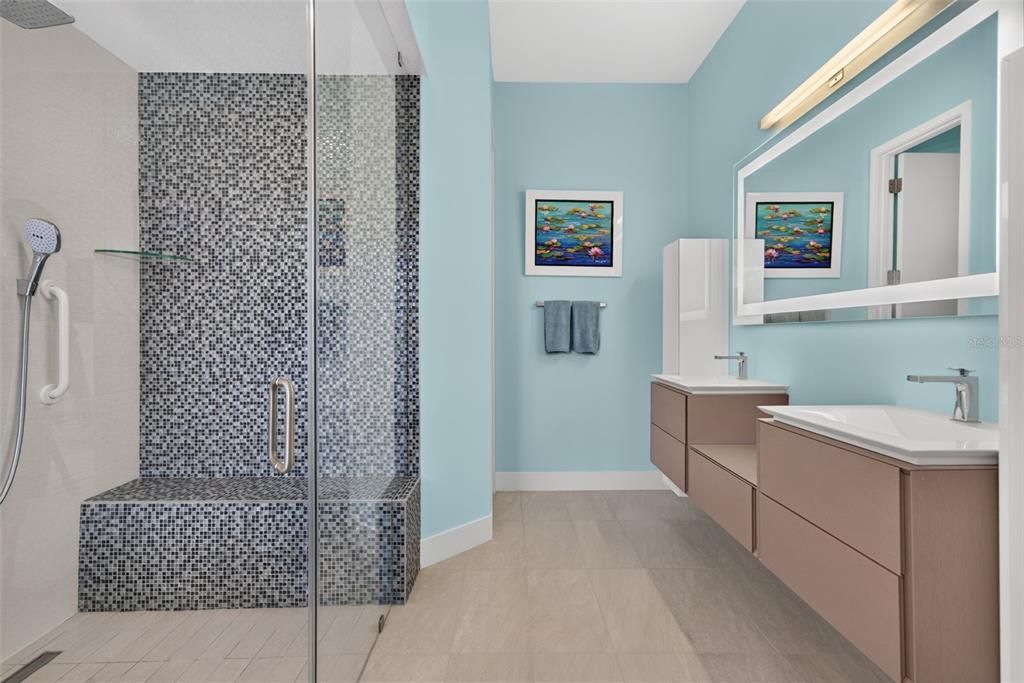 For Sale: $6,775,000 (5 beds, 3 baths, 4284 Square Feet)