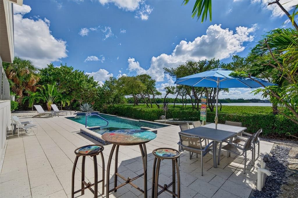 For Sale: $6,775,000 (5 beds, 3 baths, 4284 Square Feet)