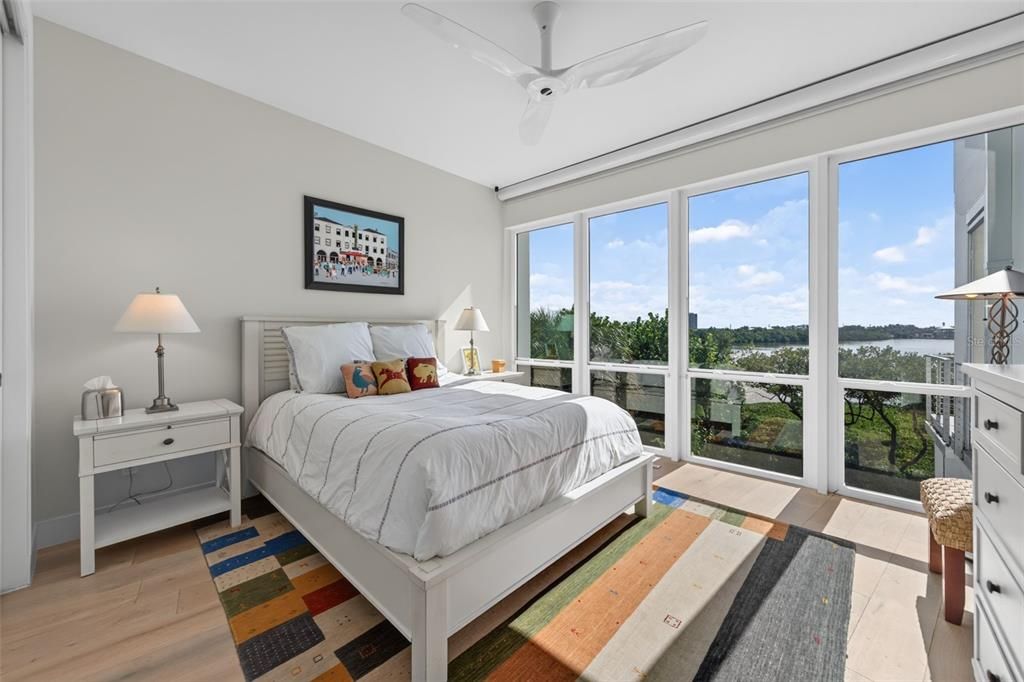 For Sale: $6,775,000 (5 beds, 3 baths, 4284 Square Feet)