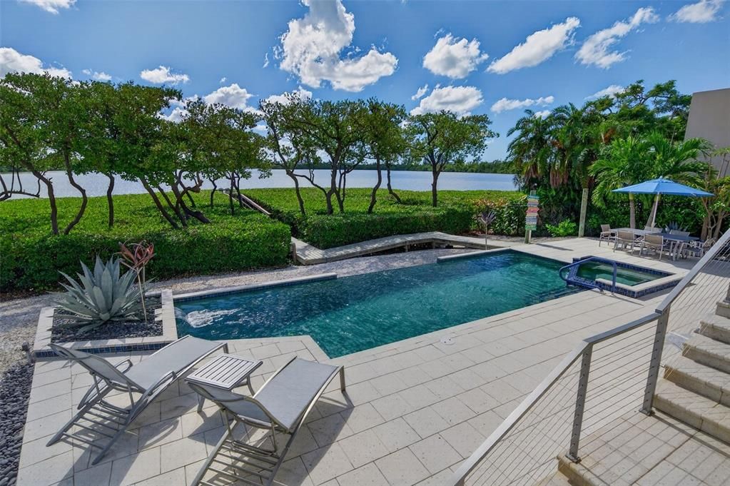 For Sale: $6,775,000 (5 beds, 3 baths, 4284 Square Feet)