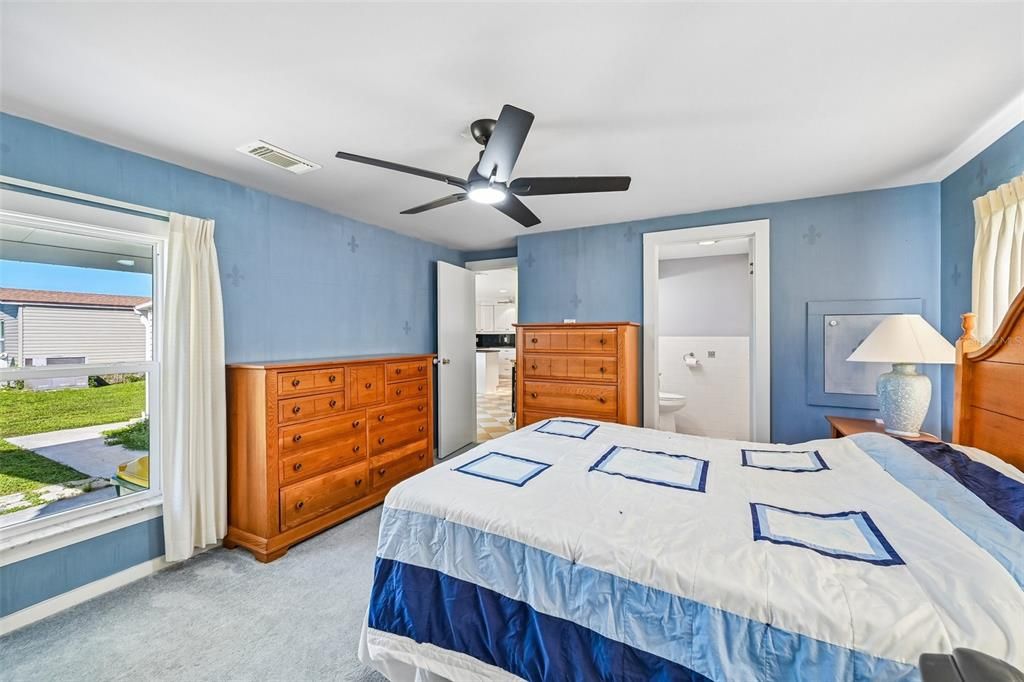 En Venta: $174,000 (2 camas, 2 baños, 1120 Pies cuadrados)