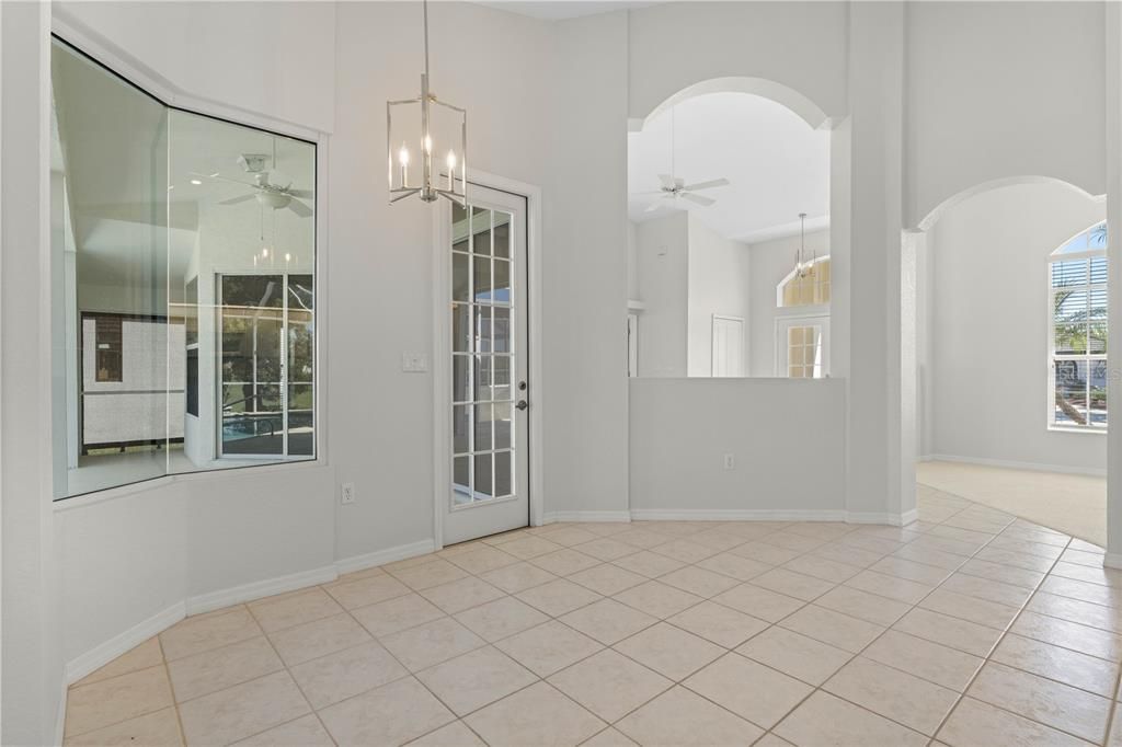 En Venta: $565,000 (3 camas, 2 baños, 2383 Pies cuadrados)