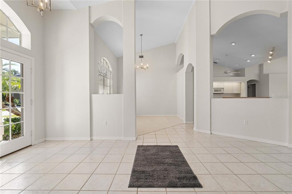 En Venta: $565,000 (3 camas, 2 baños, 2383 Pies cuadrados)