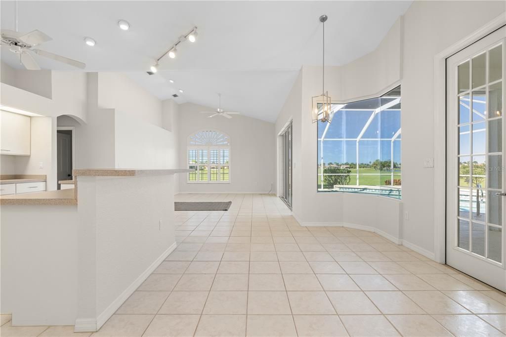 En Venta: $565,000 (3 camas, 2 baños, 2383 Pies cuadrados)