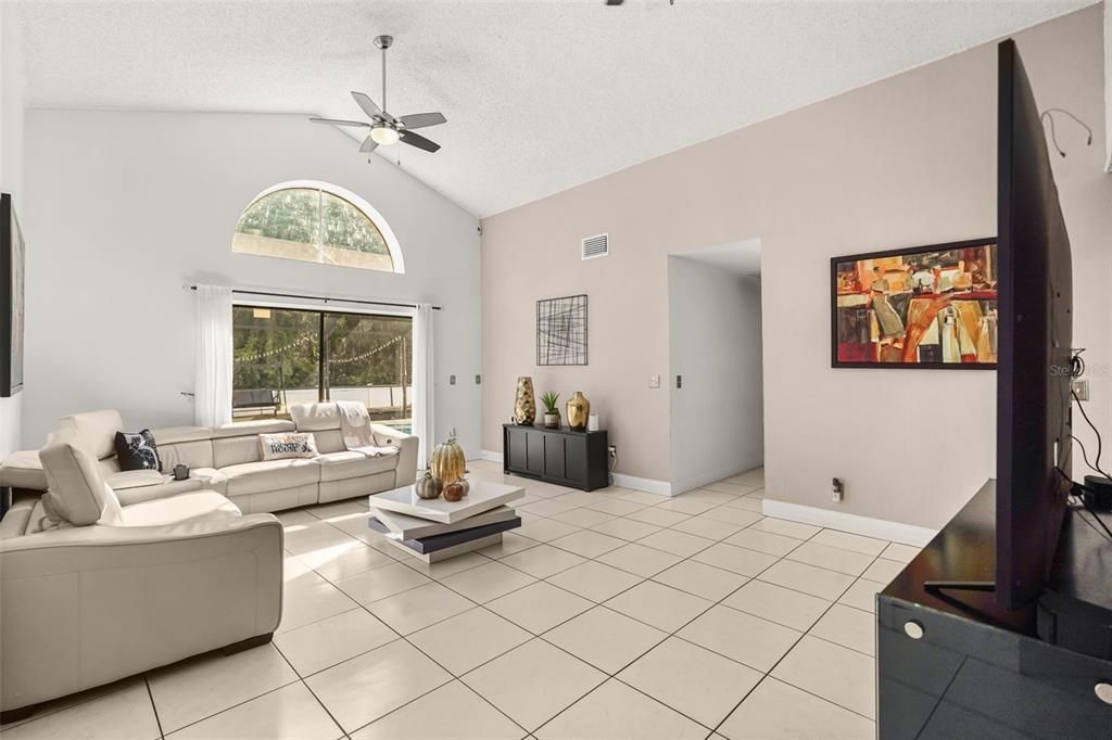 For Sale: $437,000 (4 beds, 2 baths, 1767 Square Feet)