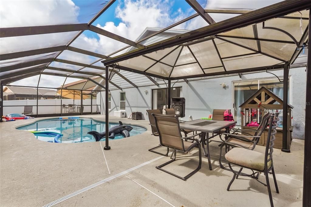 For Sale: $437,000 (4 beds, 2 baths, 1767 Square Feet)