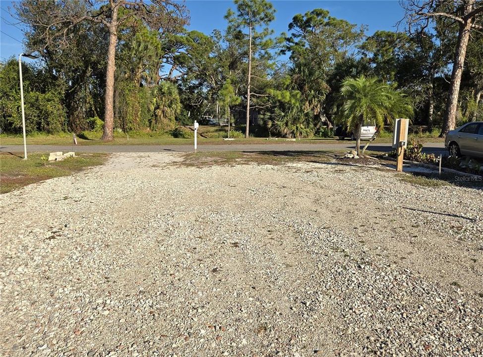 待售: $120,000 (0.13 acres)