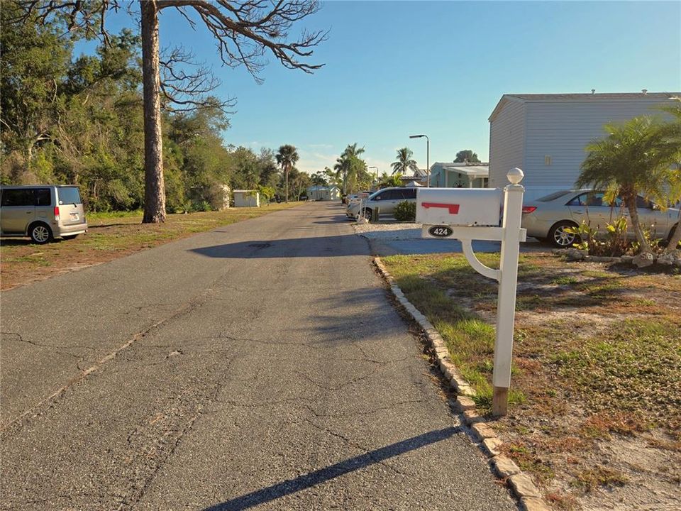 待售: $120,000 (0.13 acres)