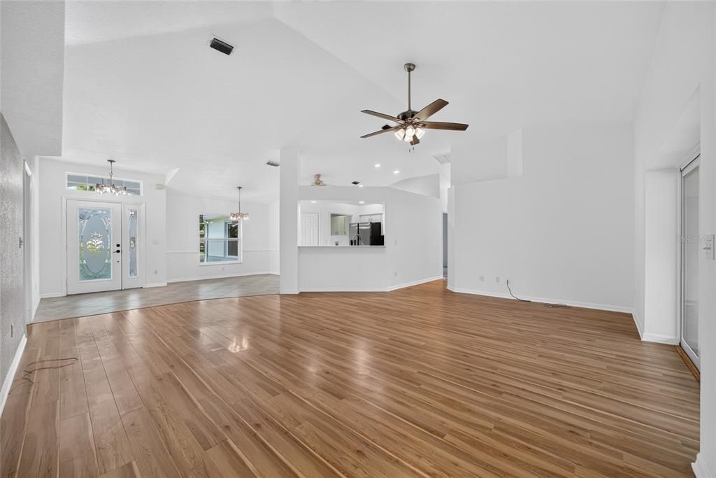En Venta: $368,000 (3 camas, 2 baños, 1884 Pies cuadrados)