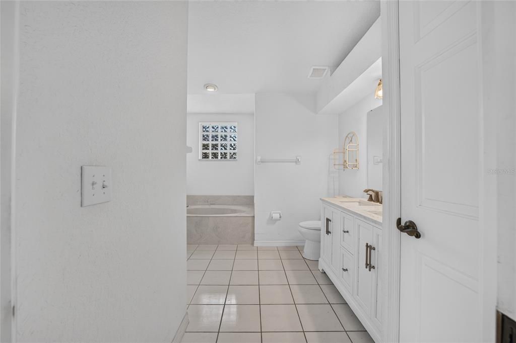 En Venta: $368,000 (3 camas, 2 baños, 1884 Pies cuadrados)