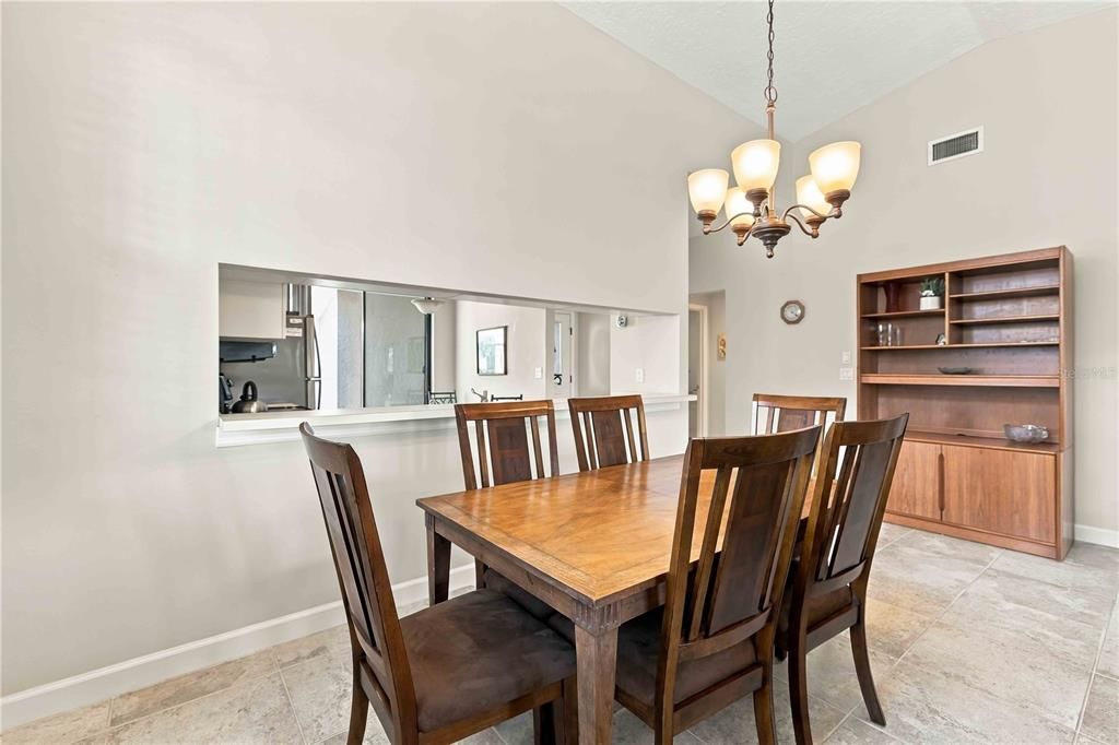 En Venta: $325,000 (2 camas, 2 baños, 1464 Pies cuadrados)