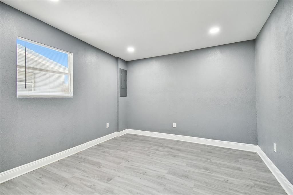 For Rent: $1,595 (3 beds, 2 baths, 1404 Square Feet)