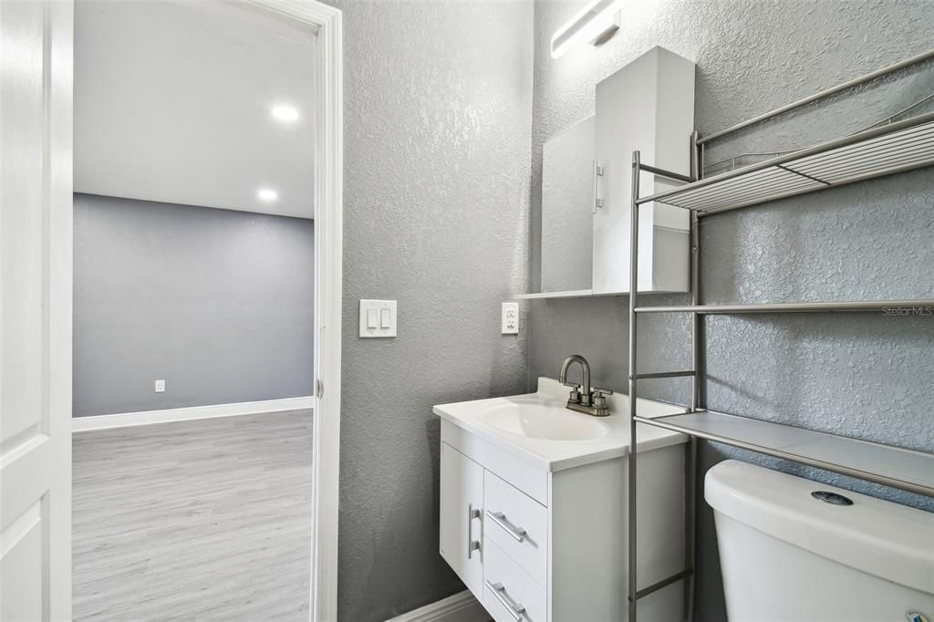 For Rent: $1,595 (3 beds, 2 baths, 1404 Square Feet)