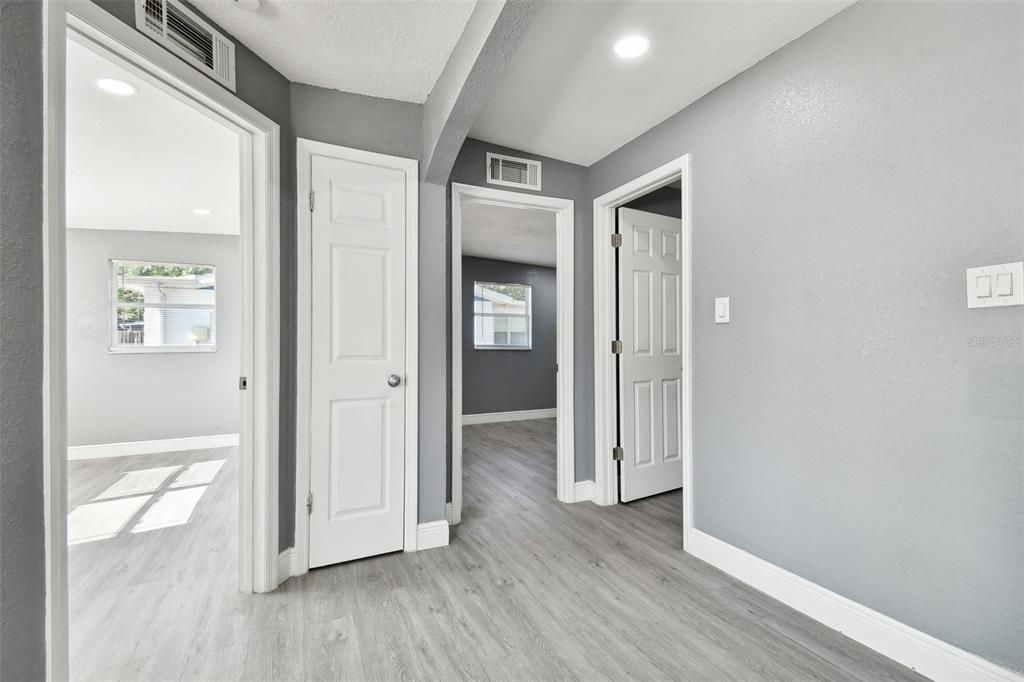 For Rent: $1,595 (3 beds, 2 baths, 1404 Square Feet)