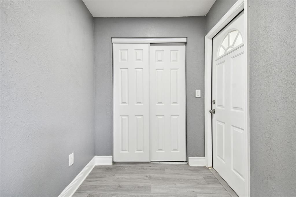 For Rent: $1,595 (3 beds, 2 baths, 1404 Square Feet)