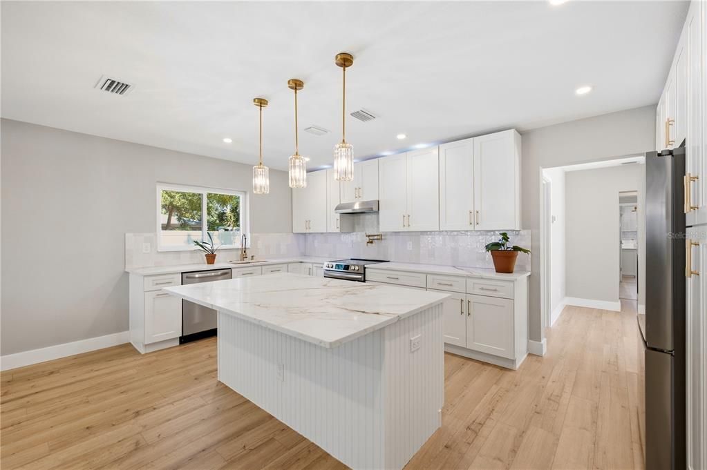 For Sale: $699,000 (3 beds, 2 baths, 1675 Square Feet)