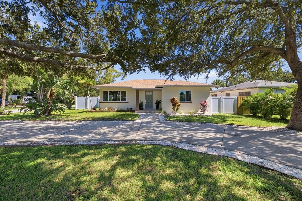 For Sale: $699,000 (3 beds, 2 baths, 1675 Square Feet)