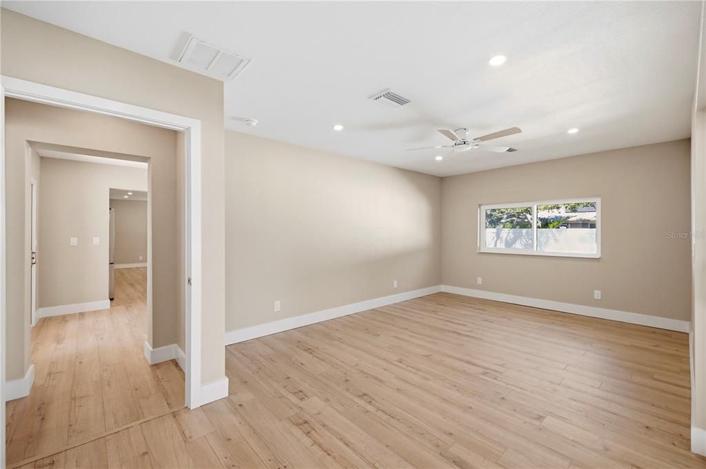 For Sale: $699,000 (3 beds, 2 baths, 1675 Square Feet)
