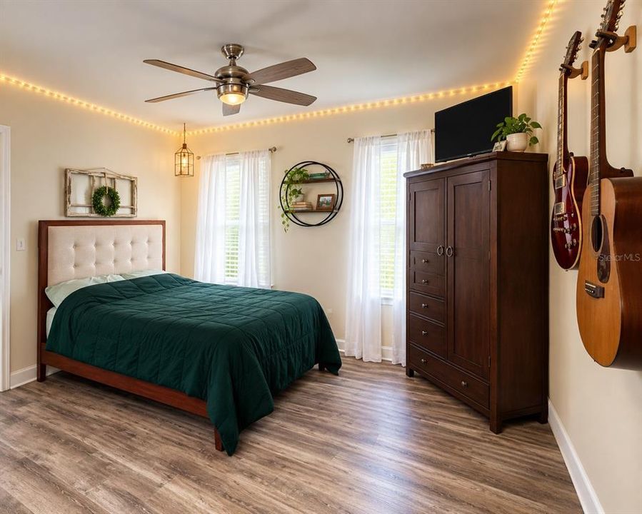 В аренду: $2,590 (3 спален, 2 ванн, 1764 Квадратных фут)