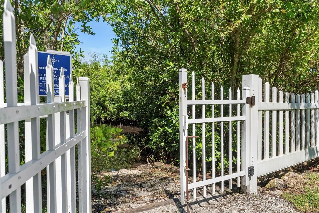 For Sale: $825,000 (3 beds, 2 baths, 2089 Square Feet)