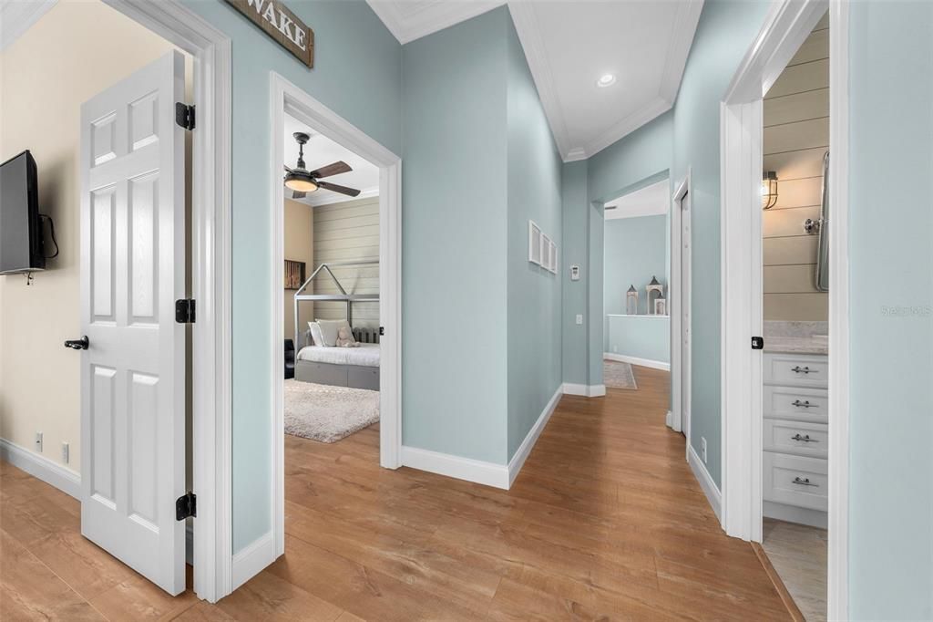 For Sale: $825,000 (3 beds, 2 baths, 2089 Square Feet)