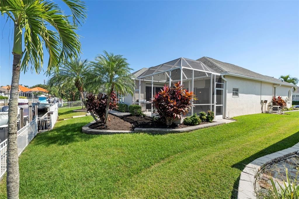 For Sale: $825,000 (3 beds, 2 baths, 2089 Square Feet)