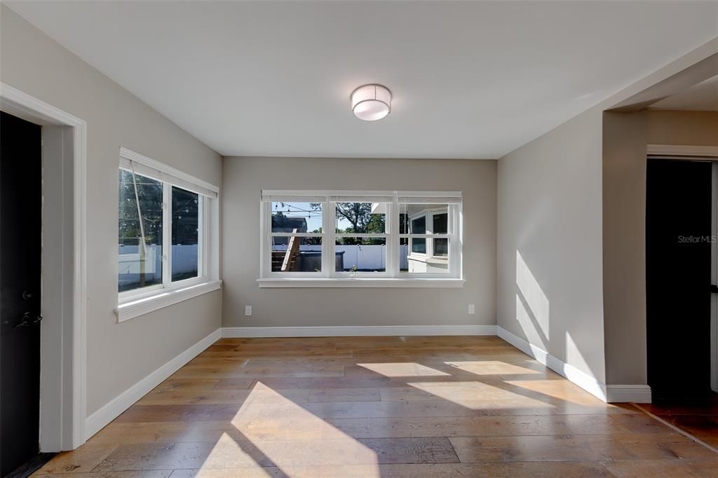 En Venta: $640,000 (4 camas, 2 baños, 1846 Pies cuadrados)