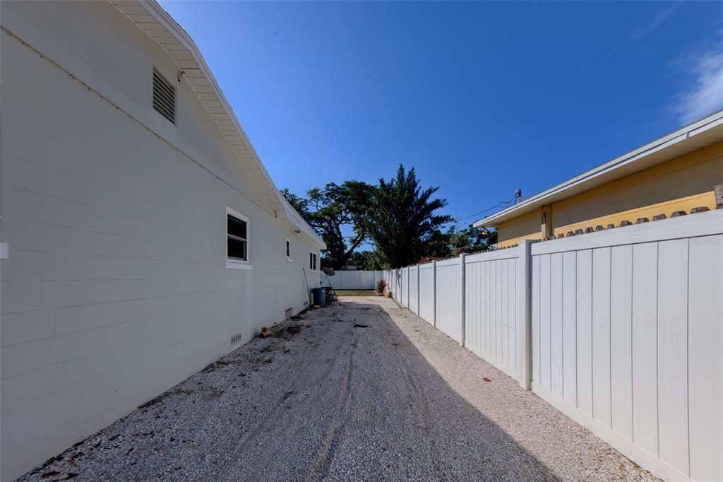 En Venta: $640,000 (4 camas, 2 baños, 1846 Pies cuadrados)